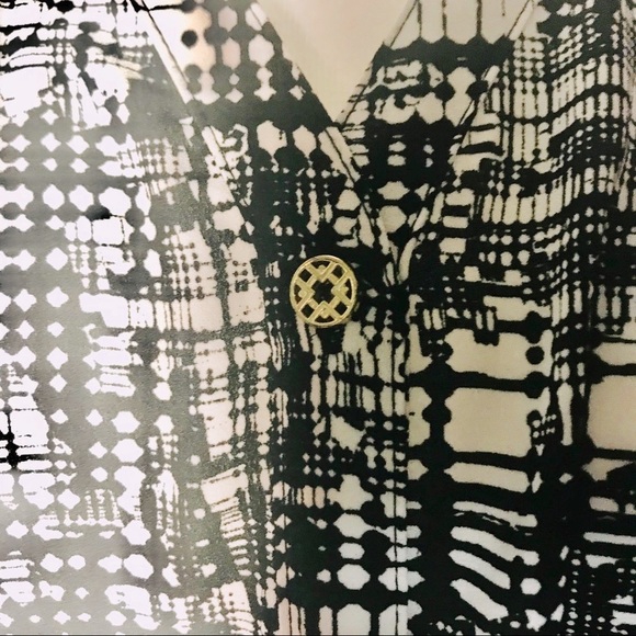 Jaclyn Smith black and white long sleeve blouse size XL - Picture 3 of 7